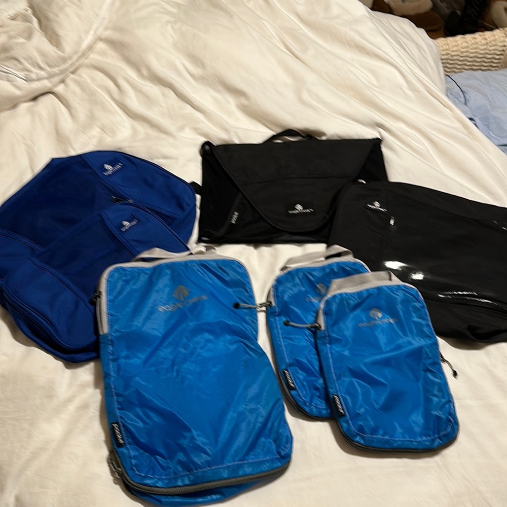 7 eagle creek packing cubes. Used once